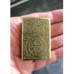 Briquet tempête a essence - gravure médaille saint benoit constantine réplique zippo Briquet tempête a essence - gravure médaille saint benoit constantine réplique zippo
