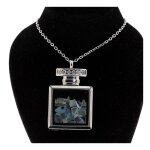 Collier aigue - marine brut. mod�le flacon.