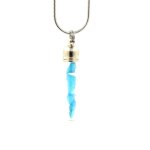 Collier apatite bleu neon brut. modèle tube. couleur argent. Collier apatite bleu neon brut. modèle tube. couleur argent.
