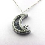 Collier benitoite brut. modèle lune. Collier benitoite brut. modèle lune.