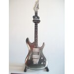 Guitare miniature axe heaven ibanez js chrome boy de joe satriani Guitare miniature axe heaven ibanez js chrome boy de joe satriani