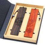 Lot de 2 marque - pages en bois - bote cadeau - marque - page grav - fait a la main - vintage - cadeau ...