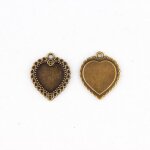 Pendentif en bronze antique en forme de c?ur, 14mm, cabochon, plateau de base camée, lunette vierge Pendentif en bronze antique en forme de c?ur, 14mm, cabochon, plateau de base camée, lunette vierge