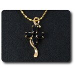 Pendentif saphir noir 4x6 mm plaqué or 18 k. Pendentif saphir noir 4x6 mm plaqué or 18 k.