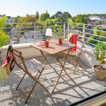Ensemble table de jardin pliante carrée + 2 chaises greensboro bronze places - acier traité époxy, traitement ... Ensemble table de jardin pliante carrée + 2 chaises greensboro bronze places - acier traité époxy, traitement ...