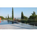 Clture pacific de 1. 50 m entre axes avec poteau platine, verre, acc.