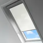 Stores - et - rideaux. com stores anti - chaleur soltis �cume compatibles avec les fen�tres de toit velux ...