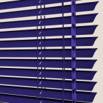 Store vnitien bleu marine