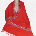 Chle rouge en laine brod perles
