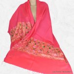 Grand chle en laine fuschia brod perles