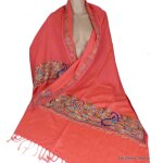 Grand chle rouge en laine fils et perles