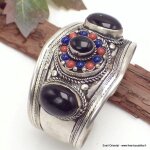 Gros bracelet tibtain bouddhiste en onyx vert
