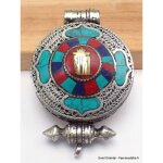 Pendentif bouddhiste ghau symbole kalachakra