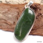 Pendentif en jade nphrite forme libre