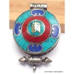 Pendentif ouvrant symbole bouddhiste om