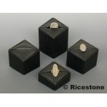 Ricestone 6a) présentoirs pour bagues en similicuir, set de 4 pièces. Ricestone 6a) présentoirs pour bagues en similicuir, set de 4 pièces.