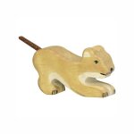 Figurine en bois le lionceau jouant holztiger® 8cm - jouets en bois Figurine en bois le lionceau jouant holztiger® 8cm - jouets en bois