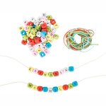 Perles en bois naturel 300 cubes colors lettres alphabet small foot