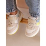 Baskets b�b� synth�tique lacets �lastiqu�s lot beige