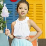 Blouse �t� - col forme p�tale tulipe blanc