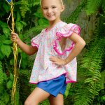 Blouse t fleurie et manches papillons butterfly rose bleu pastel