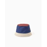 Bob en serg� avec bloc de couleurs bleu fonc�