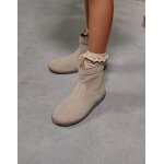 Bottines en daim � effet festonn� beige clair