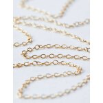 Chaine simple en maille fine dore  l'or fin un de ces quatre pour envie de fraise or