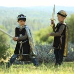 D�guisement enfant chevalier tunique cape couronne or