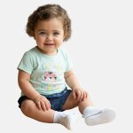 Ensemble b�b� fille t - shirt et short � motif bleu
