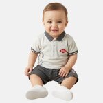 Ensemble polo et short b�b� gar�on imprim� col chemise gris