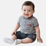 Ensemble polo et short b�b� gar�on imprim� col chemise gris