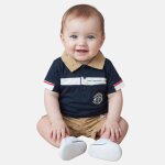 Ensemble polo et short gar�on imprim� logo col polo marine