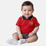 Ensemble polo et short gar�on imprim� logo col polo rouge