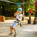 Kit complet tyrolienne 25 m - c�ble �pais, poulie, poign�es antid�rapantes, assise pe - accessoires inclus ...