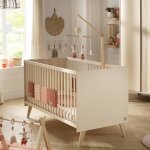 Lit b�b� �volutif - little big bed sur pieds en bois avec t�tes panneaux imitation bois - melinee marron ...