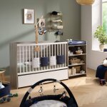 Lit combin� �volutif en d�cor bois avec commode � langer �tag�re - up gris