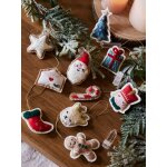 Lot de 10 décorations de noël en feutrine à suspendre casse - noisette rouge Lot de 10 décorations de noël en feutrine à suspendre casse - noisette rouge