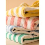 Poncho de bain enfant � rayures personnalisable rose