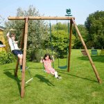 Portique en bois rond 3 agr�s avec �chelle arthur marron