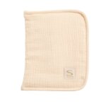 Protège carnet de santé en double gaze de coton - uni petale beige Protège carnet de santé en double gaze de coton - uni petale beige
