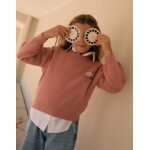 Pull en maille avec fleurs brod�es rose