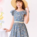 Robe c�r�monie fleurie et � volants angel bleu fonc� or