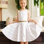 Robe c�r�monie lin hepburn blanc or