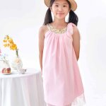 Robe demoiselle d'honneur col fleuri alizee rose poudr� jaune fleuri