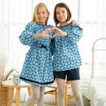 Robe fleurie � manches longues et col smocks chimene bleu roi