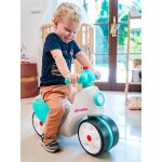 Scooter strada � roues silencieuses cr�me et vert