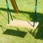 Si�ge balan�oire en bois pour portique marron