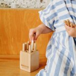 Tourillon - jeu en bois pour développer la motricité fine bois naturel Tourillon - jeu en bois pour développer la motricité fine bois naturel