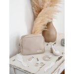 Trousse de toilette et 7 accessoires beige